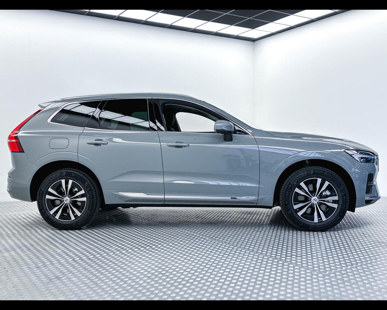 VOLVO XC60 (2017-->) - XC60 T6 Plug-in hybrid AWD automatico Plus Bright
