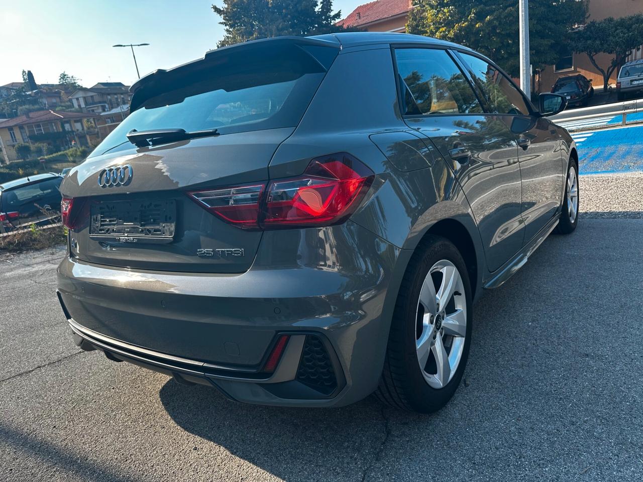 Audi A1 SPORTBACK 25 TFSI S line / PELLE