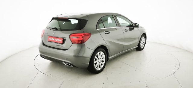 MERCEDES-BENZ A 220 d Automatic Business