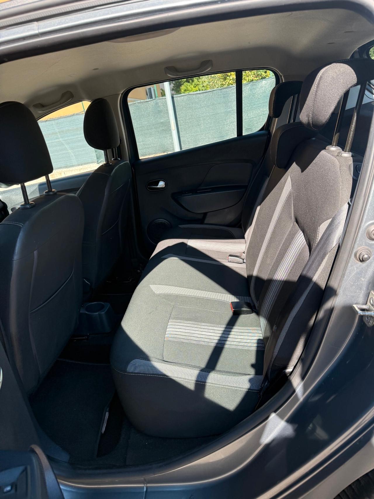 Dacia Sandero Stepway 1.5 dci - NEOP. - NAV. - GARANTITA -