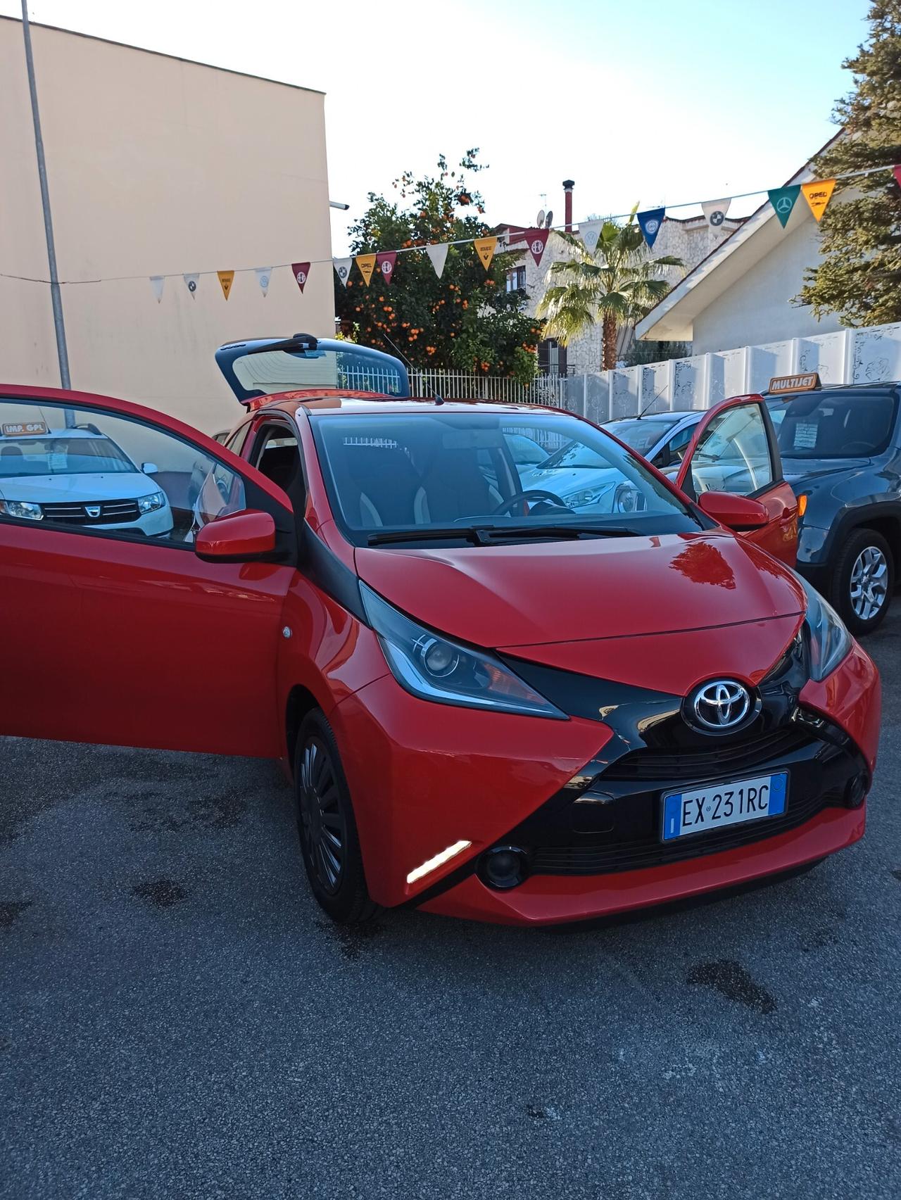 Toyota Aygo 1.0 VVT-i 69 CV 3 porte x-clusiv