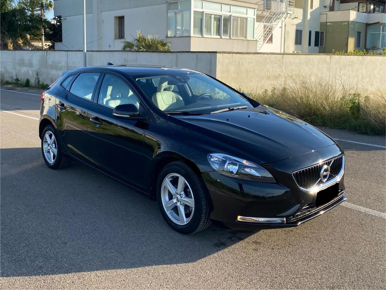 Volvo V40 D2 Plus