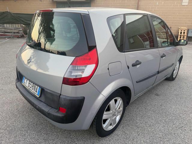 RENAULT Grand Scenic 1.9 dCi/130CV Confort senza nessun lavoro da fare
