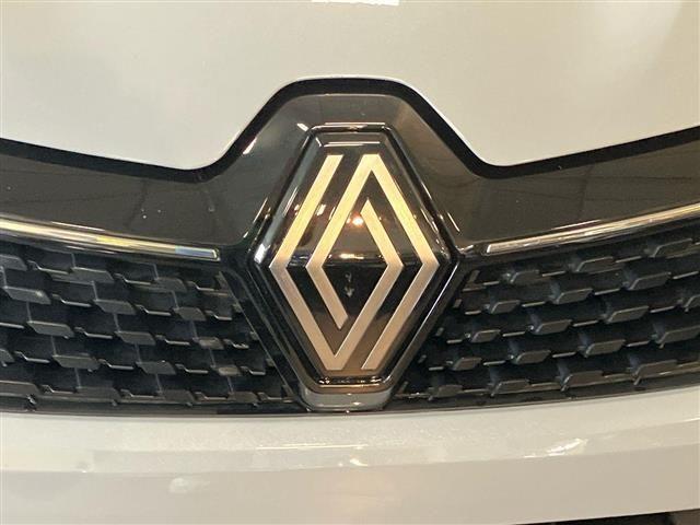 RENAULT Clio 1.6 E-Tech full hybrid Evolution 145cv