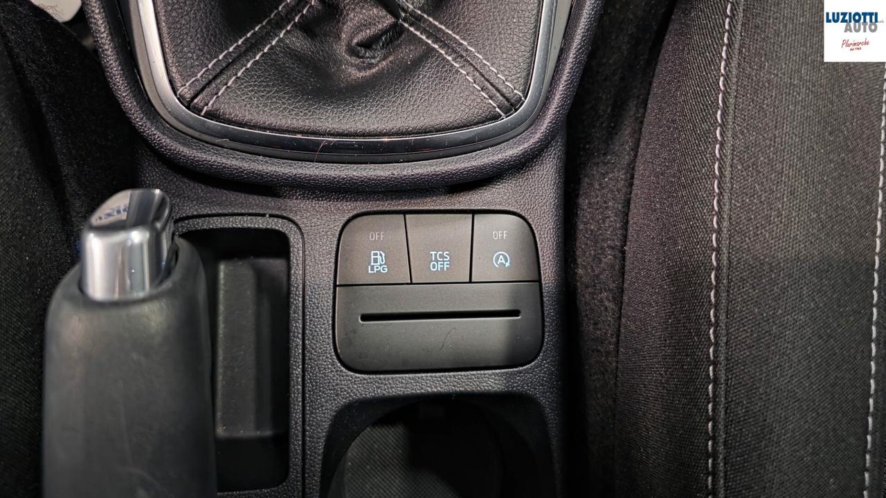 Ford Fiesta 1.1 GPL TITANIUM 5P