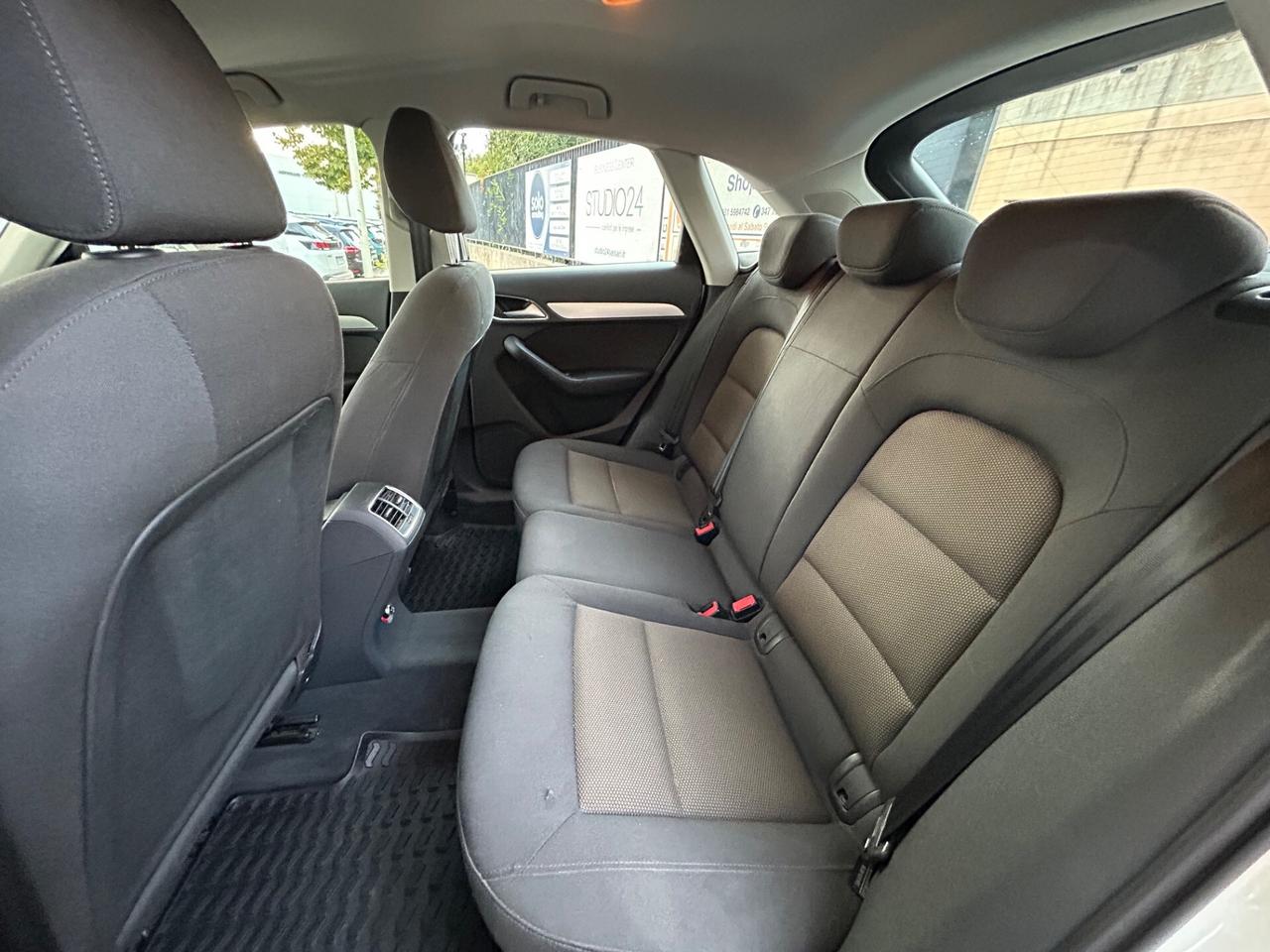 Audi Q3 TDI KM.80.000! Gancio traino