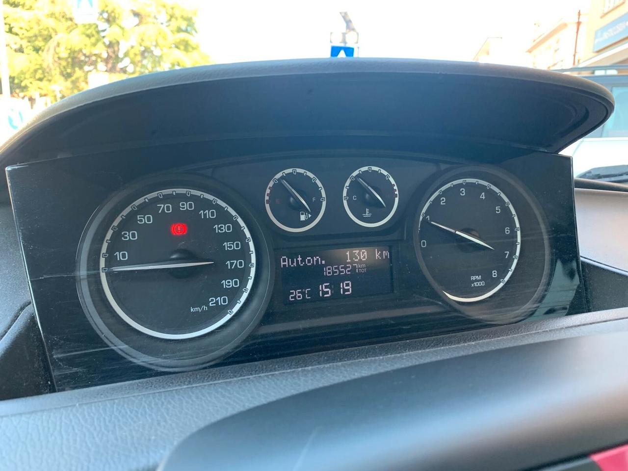 Lancia Ypsilon 1.2 69 CV S&S Silver Neopat.
