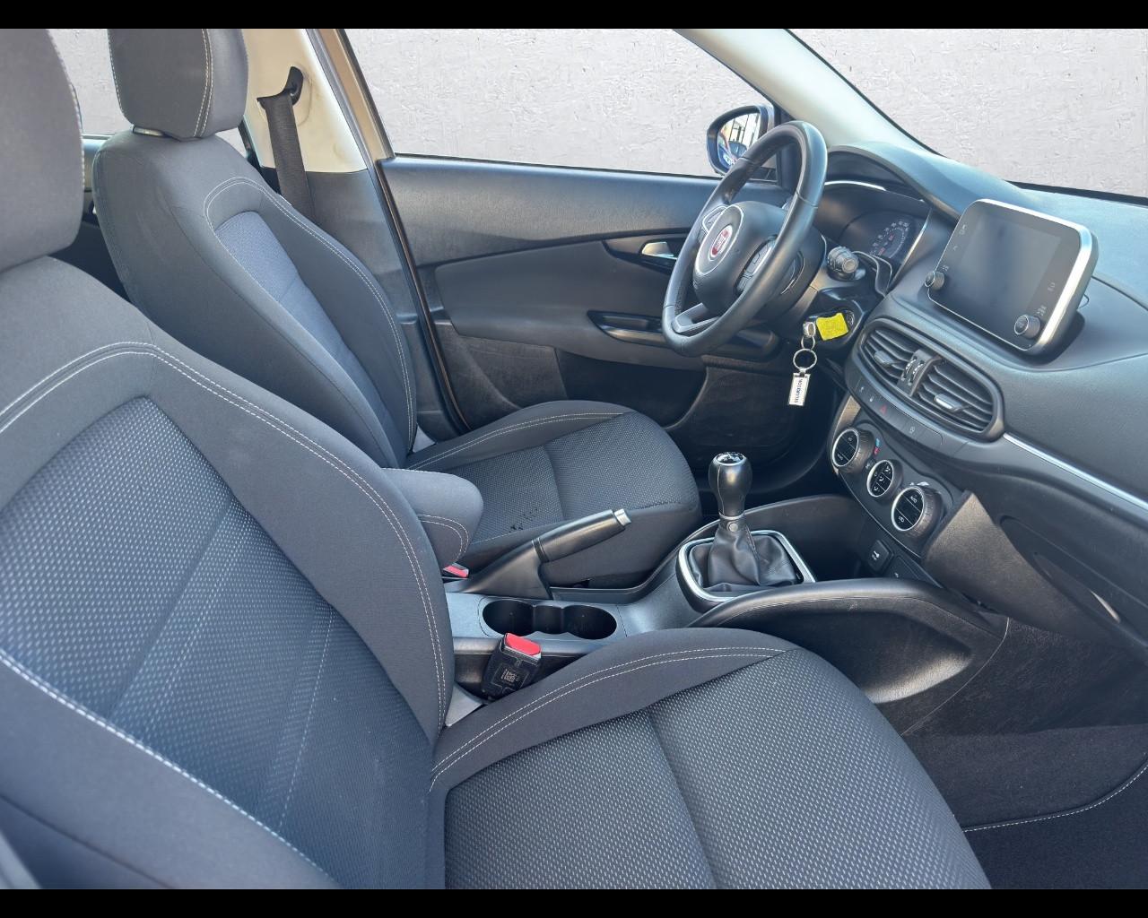 FIAT Tipo (2015-->) - Tipo 1.3 Mjt S&S SW Business