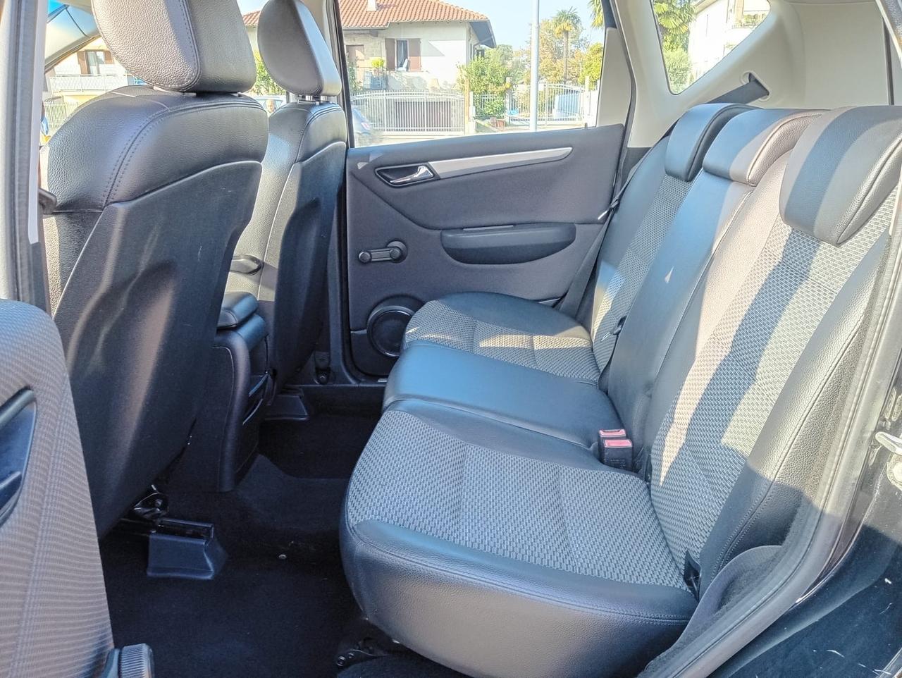 Mercedes-benz A 160 CDI AUTOMATIC*Sensori*Sedili risc*Neopatentati