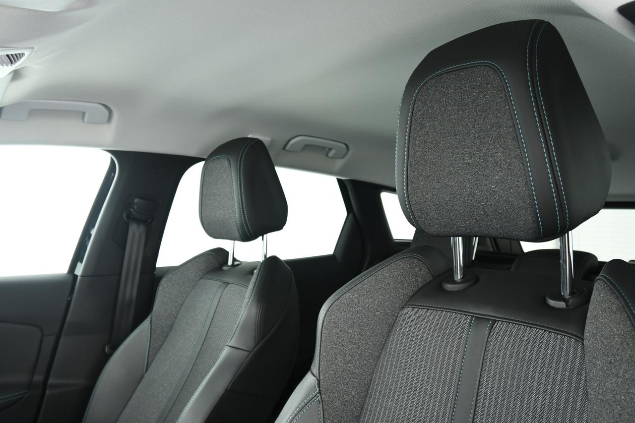 PEUGEOT 3008 1.5 bluehdi Allure s&s 130cv eat8 CAMERA+FULL LED+APP CONNECT
