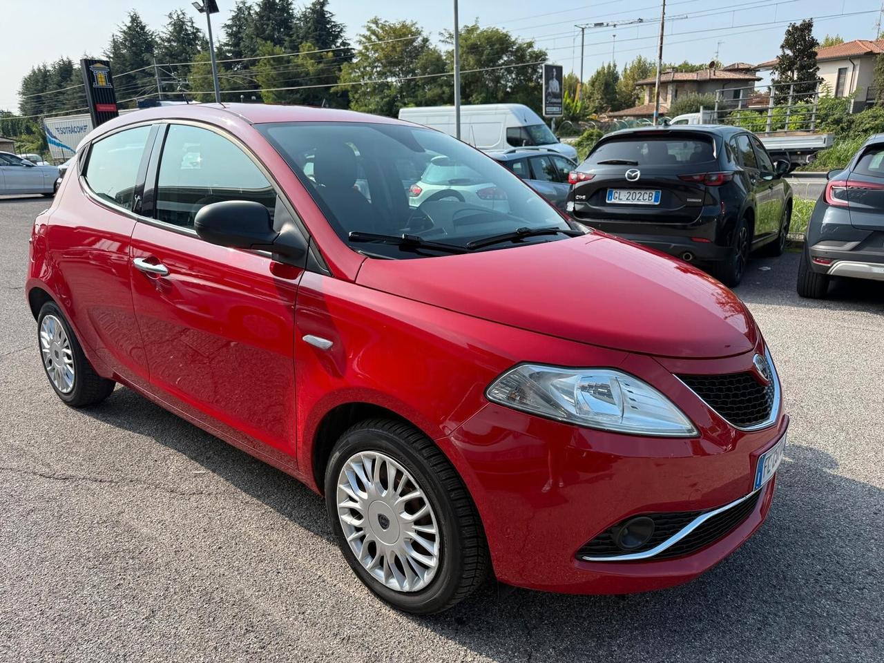 Lancia Ypsilon 1.2 69 CV 5 porte Mya
