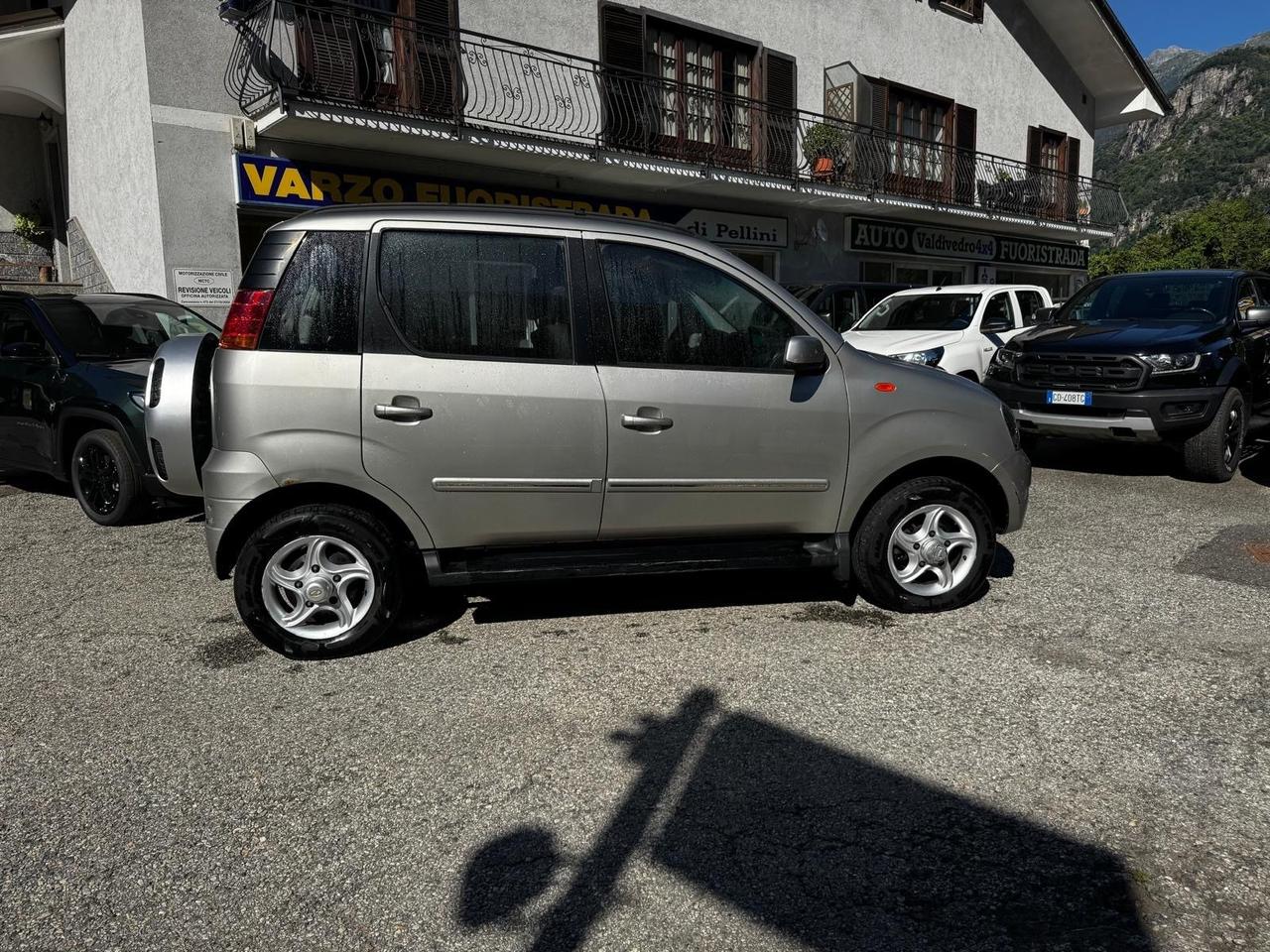 Mahindra Quanto C8 2.2 4WD N1