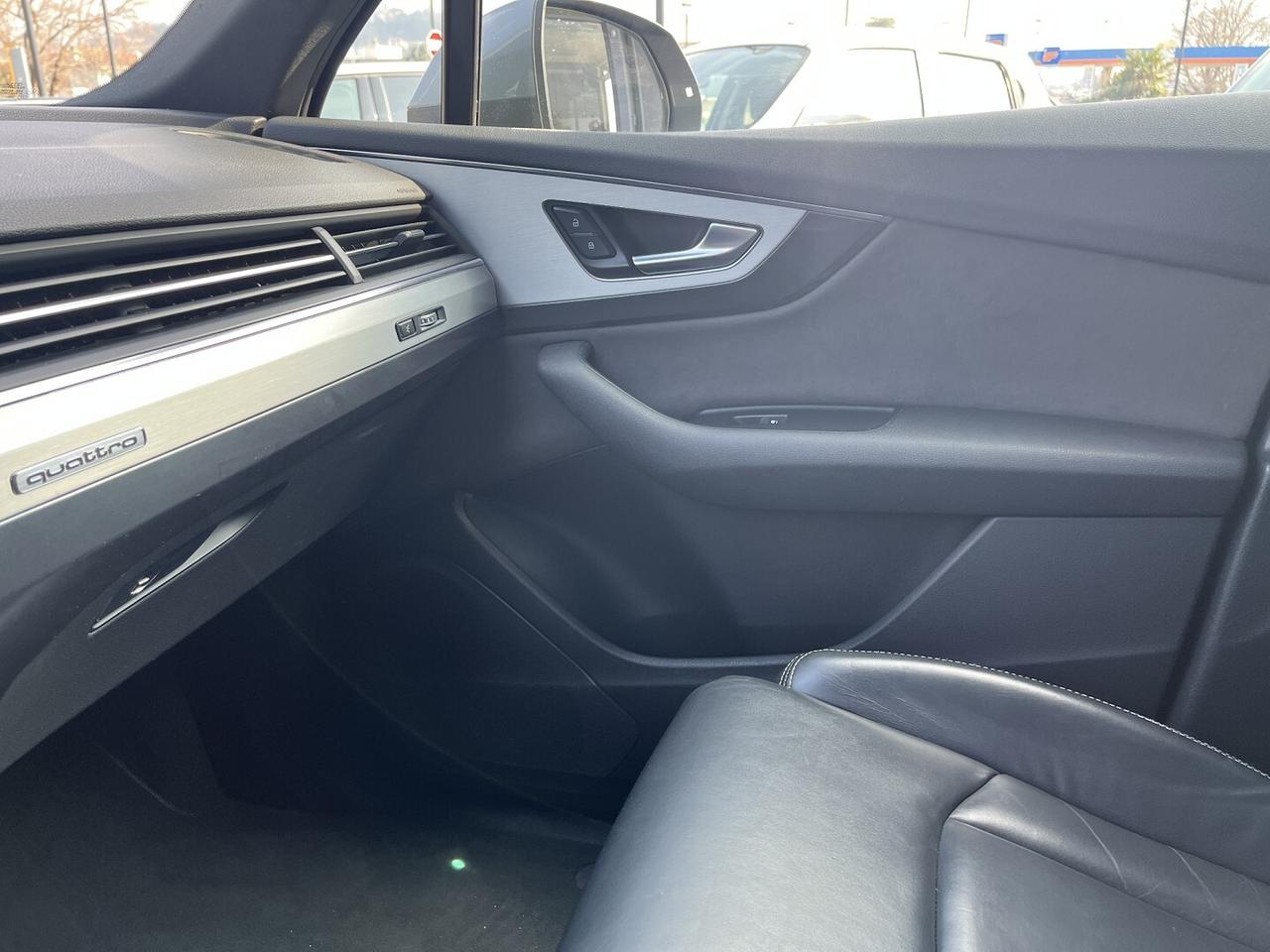 AUDI Q 7 3000 TDI 272 CV S.LINE ( GANCIO TRAINO )