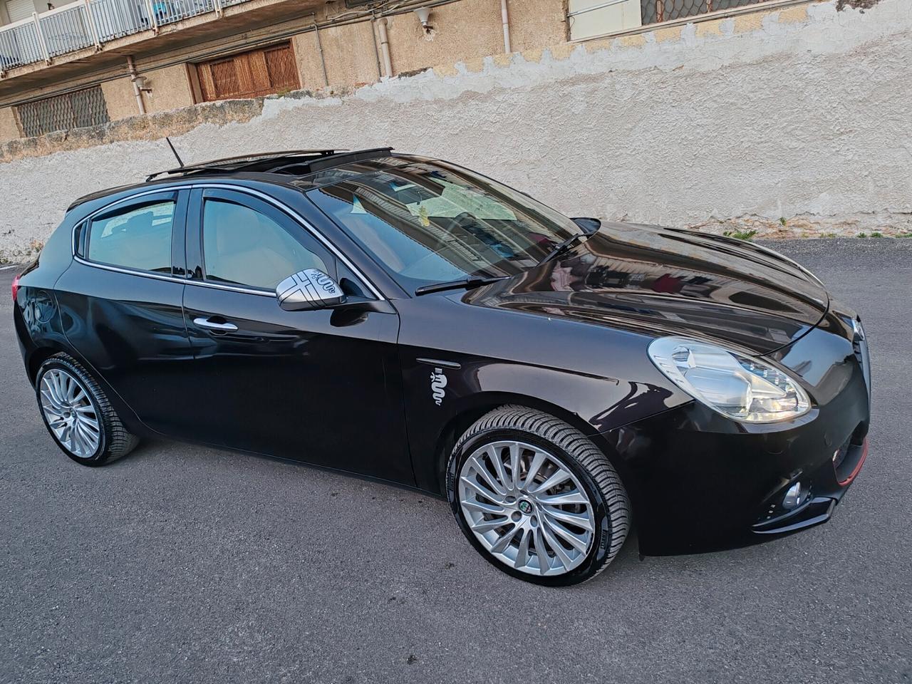 Alfa Romeo Giulietta 2.0 M-jet 170 CV *TETTO NAVI PELLE XENON