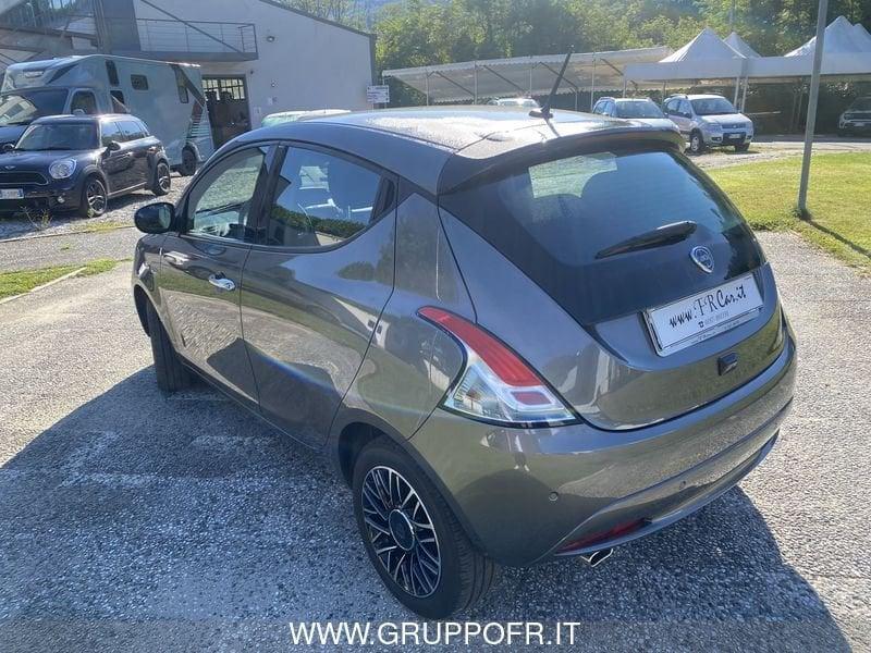 Lancia Ypsilon Ypsilon 1.0 FireFly 5 porte S&S Hybrid Platino
