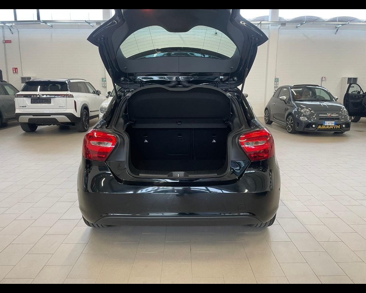 Mercedes-Benz Classe A (W176) - A 180 d Automatic Sport