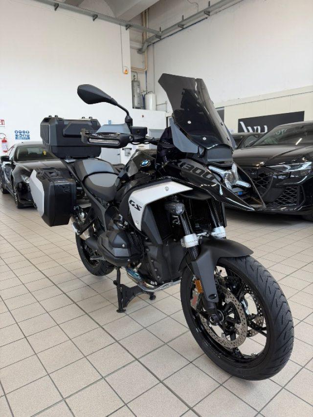 BMW R 1300 GS TRIPLE BLACK