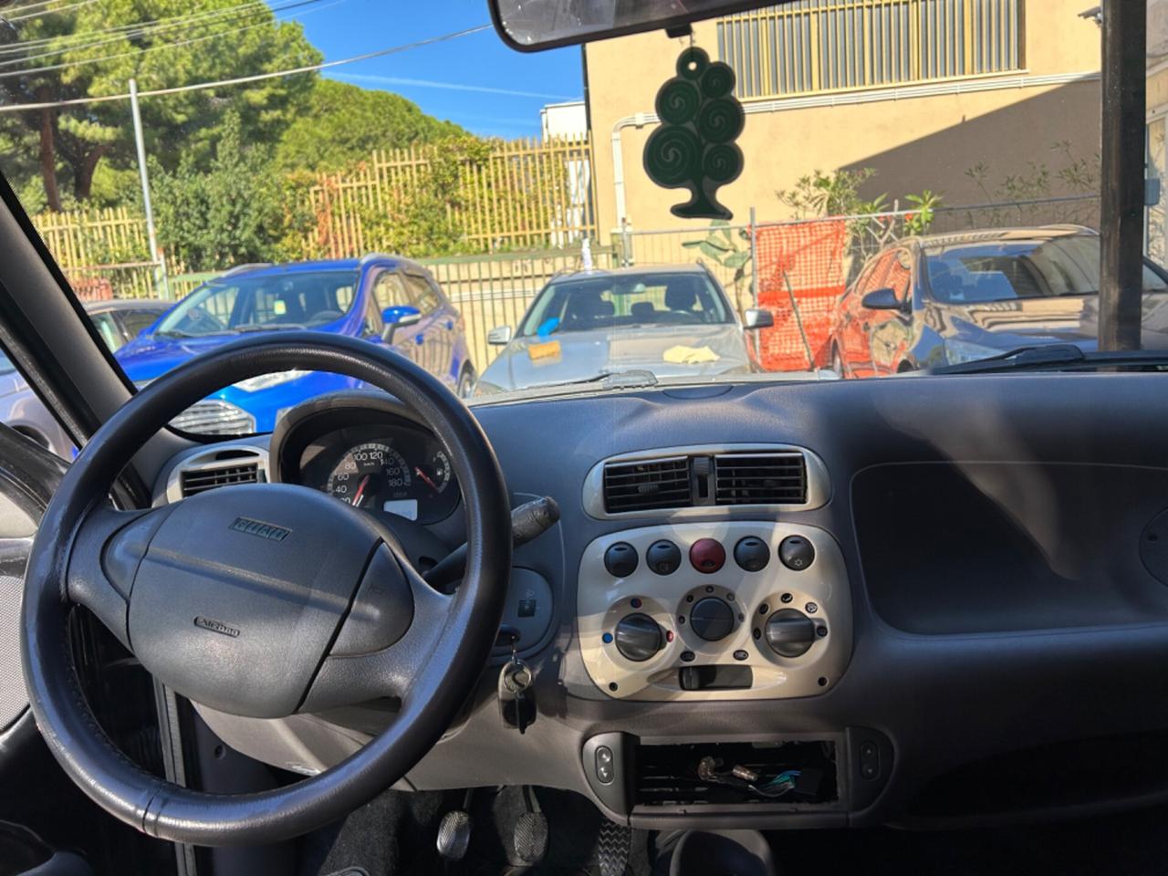Fiat 600 1.1 Active - Aria Condizionata - Servosterzo - ABS - Vetri Elettrici - Allarme