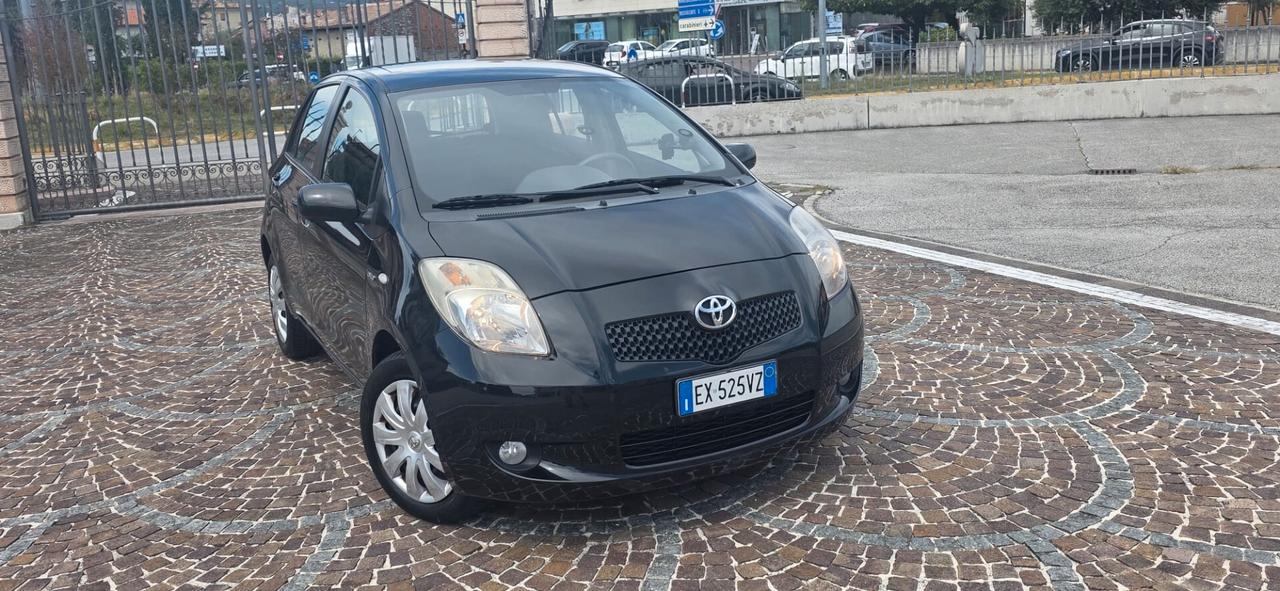 Toyota Yaris 1.4 D-4D 5 porte M-MT Navi