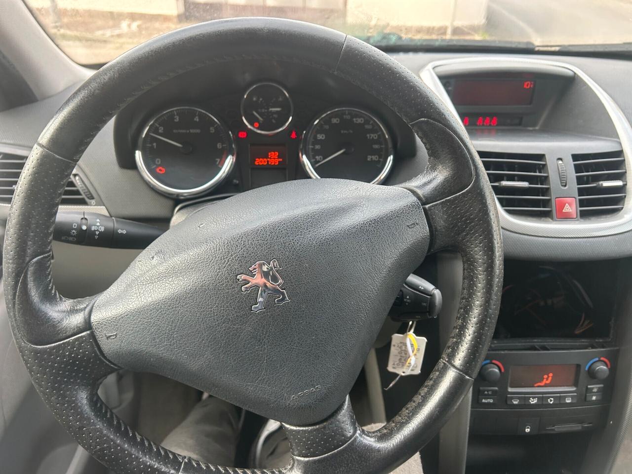 Peugeot 207 1.4 88CV 5p. ONE Line