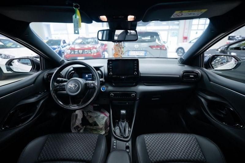 Toyota Yaris 1.5h Lounge