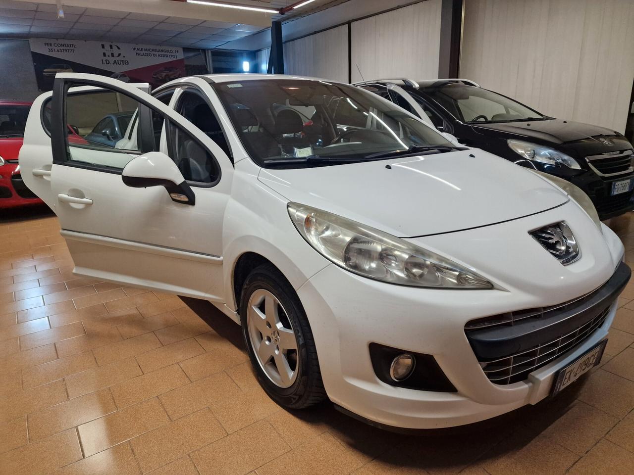 Peugeot 207 1.4 HDi 70CV 5p, 151 mila chilometri ok neopatentati