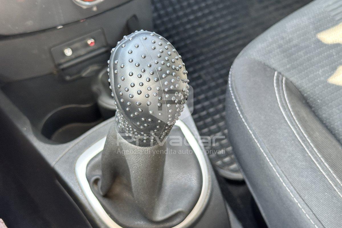 RENAULT Clio 1.2 16V 5 porte Dynamique