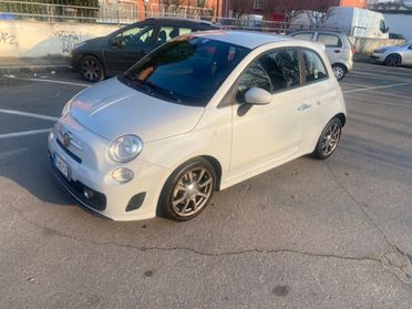 Abarth 500 1.4 Turbo T-Jet Custom