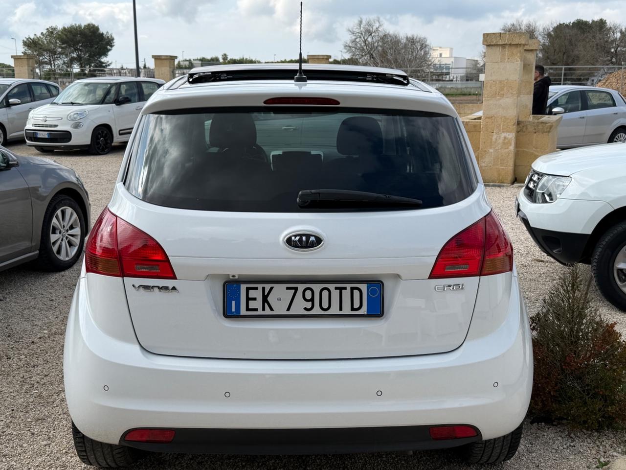 Kia Venga 1.4 CRDi 90CV WGT Fullsky