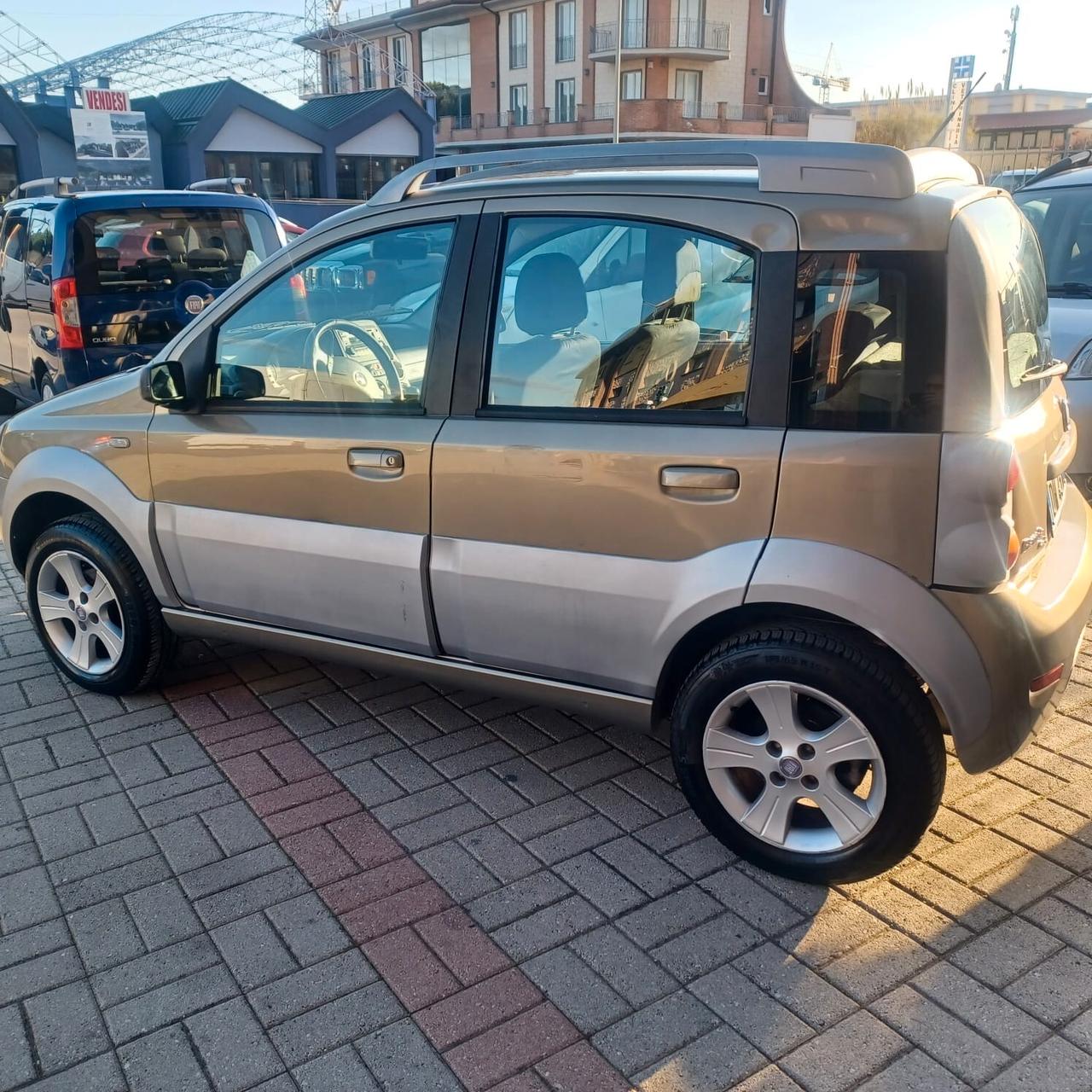 165898K PANDA CROSS 1.3 MJTD 4X4 INTROVABILE