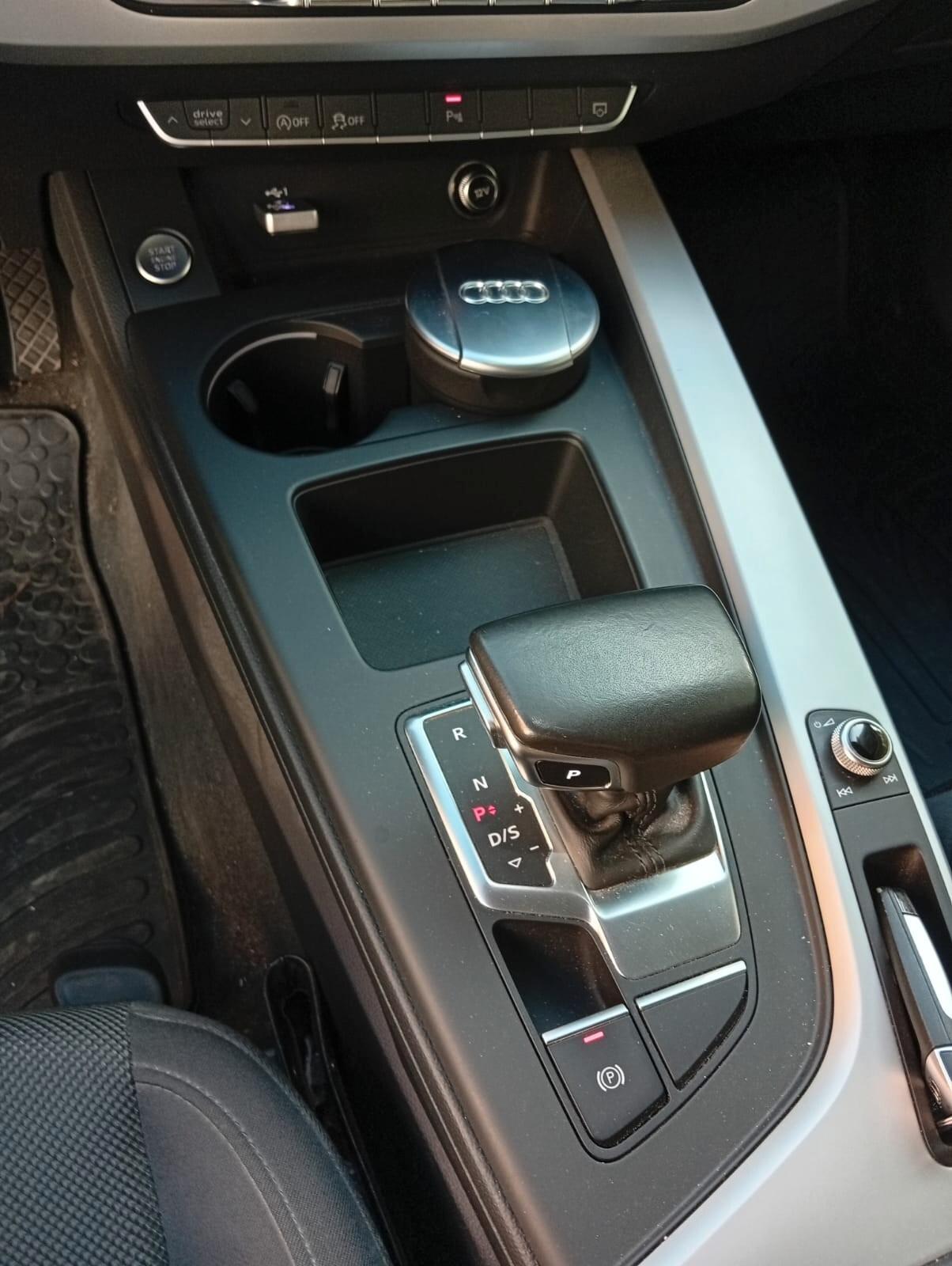 Audi A4 Avant 40 TDI quattro S tronic Business