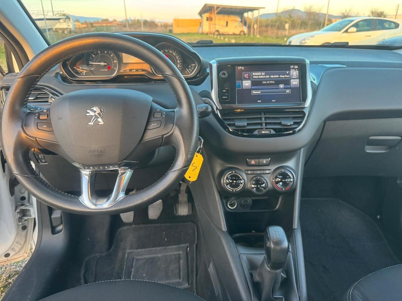 Peugeot 208 1.2 del 2016 5 porte SOLO 121.000 KM