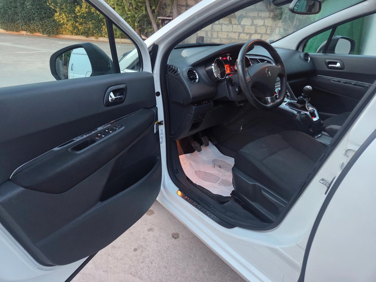 Peugeot 5008 2.0 HDi 150CV Allure 7 posti