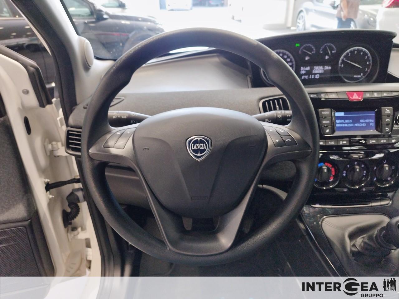 LANCIA Ypsilon 1.0 firefly hybrid Silver s&s 70cv