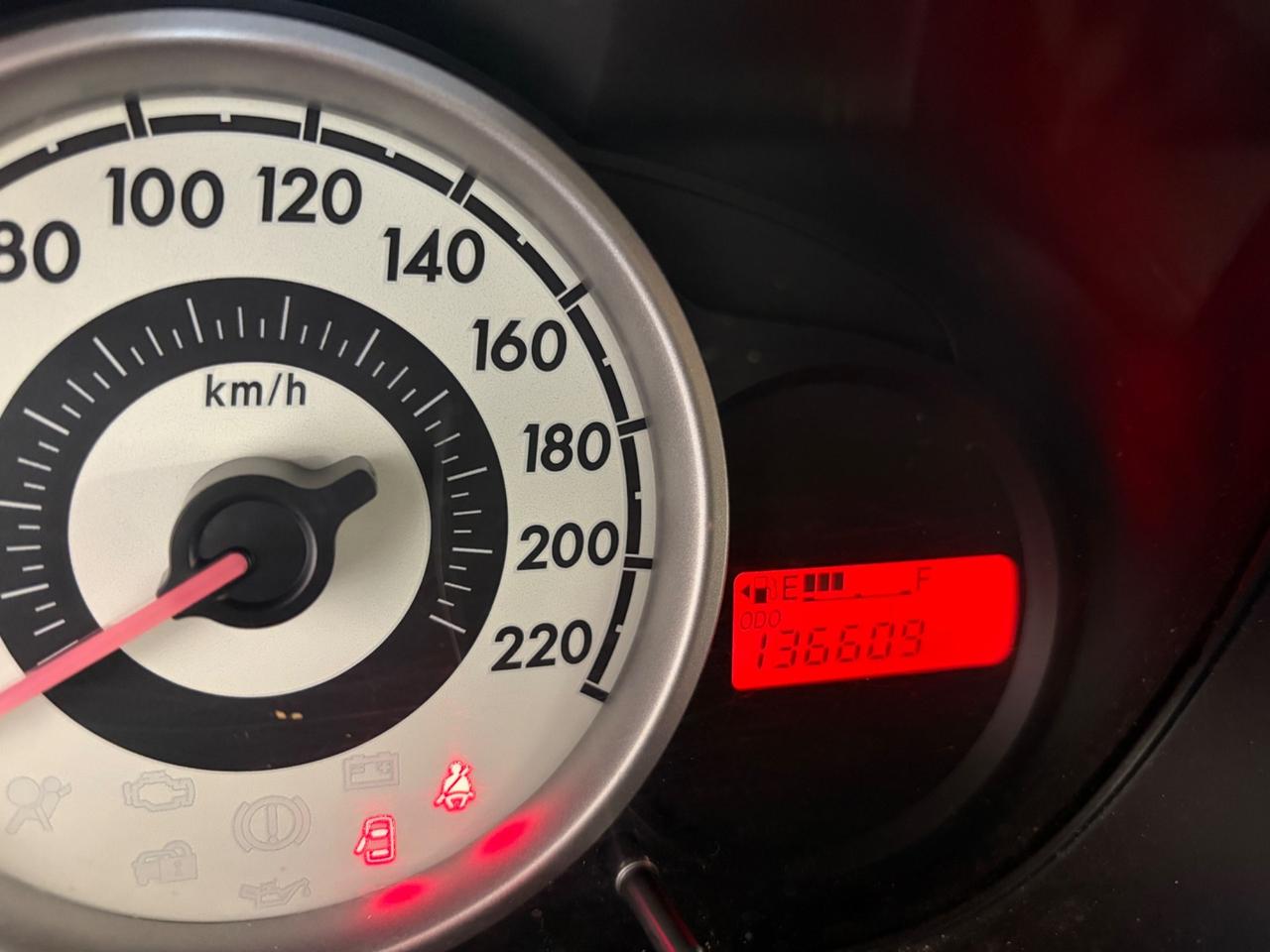 Mazda 2 1.3 16V 75CV 5p. 90th Anniversary