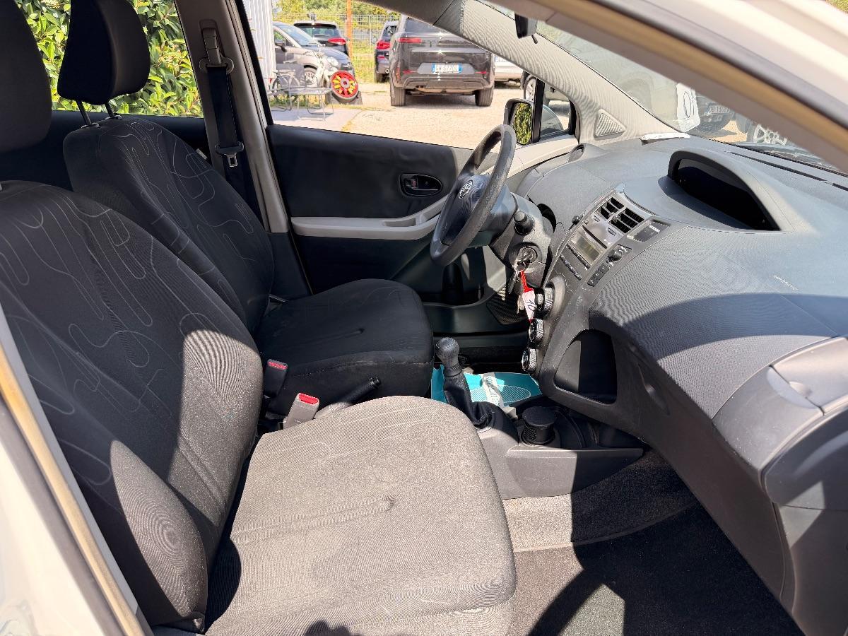 TOYOTA - Yaris 1.0 Now 5p my10