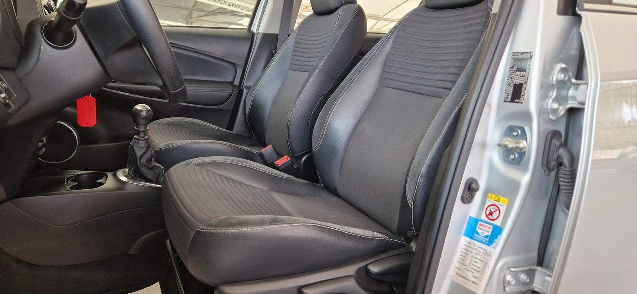 Toyota Yaris 1.4 D-4D 5 porte Lounge