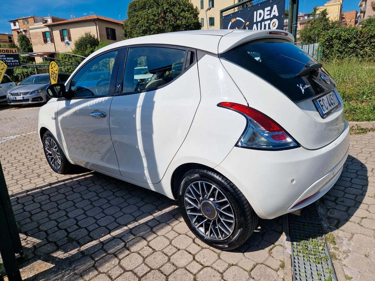 Lancia Ypsilon 1.2 69 CV 5 porte Platinum