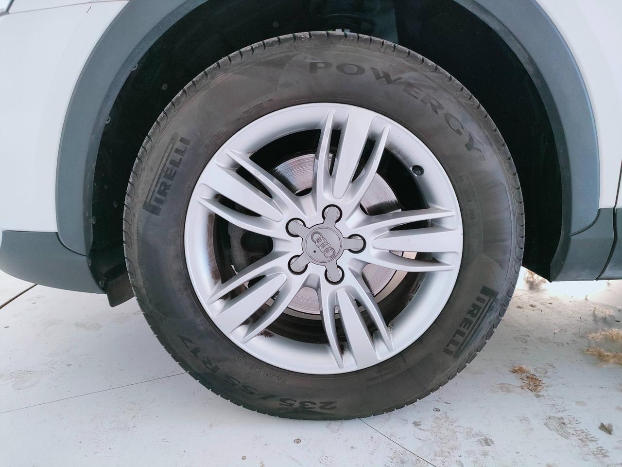 AUDI Q3 I 2011 - Q3 2.0 tdi Business Plus 140cv