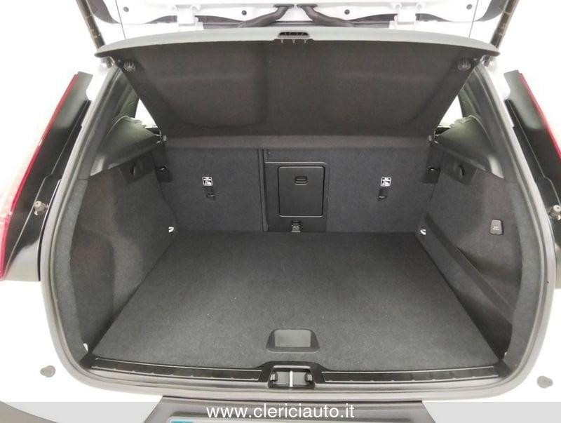 Volvo XC40 B4 AWD Geartronic Momentum Pro