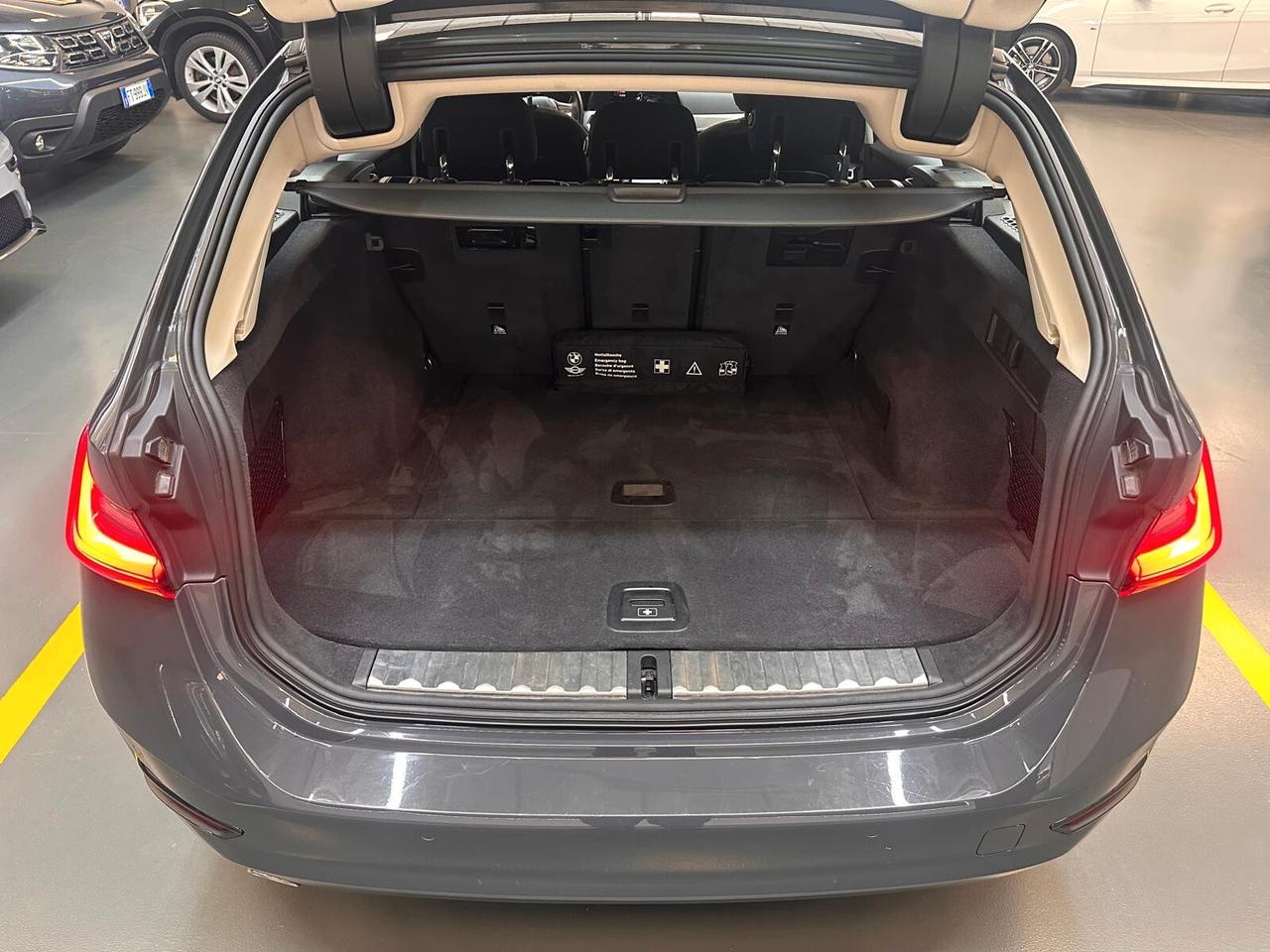 BMW 318 d Touring mhev 48V Sport auto * IVA ESPOSTA *