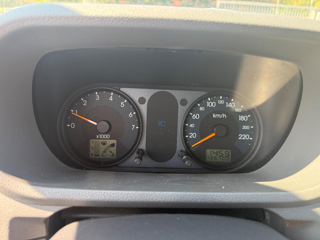 Ford fusion 1.4 benzina 80cv neopatentati 5porte