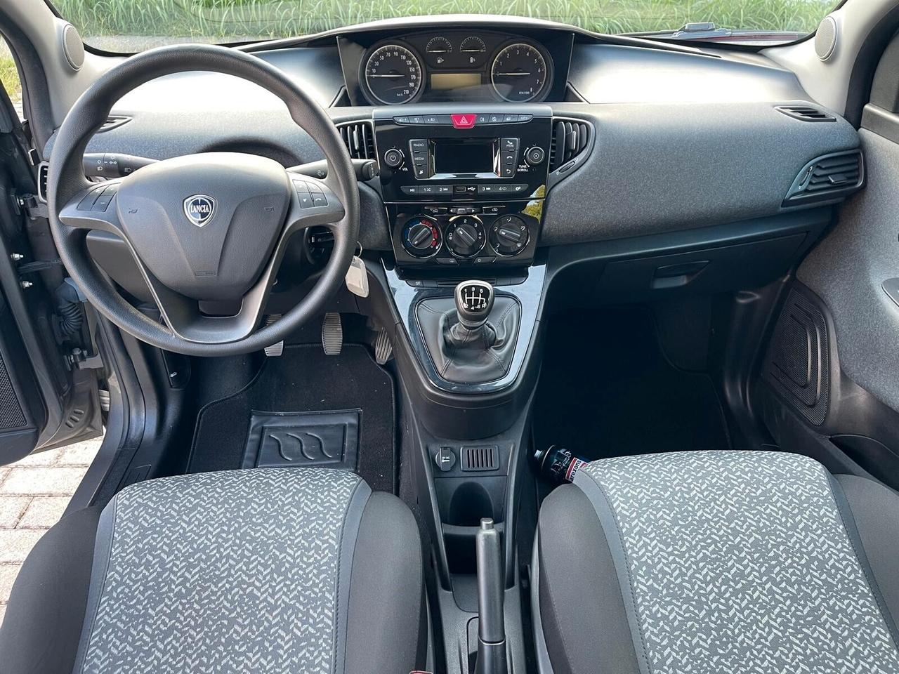 Lancia Ypsilon 1.0 FireFly 5 porte S&S Hybrid Ecochic A. Ferretti