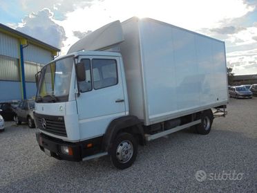 Mercedes-benz Altro 711d sponda idraulica patente C