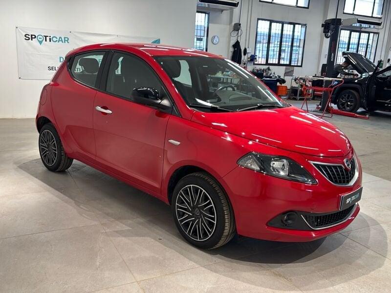 Lancia Ypsilon 1.0 FireFly 70cv Hybrid Gold