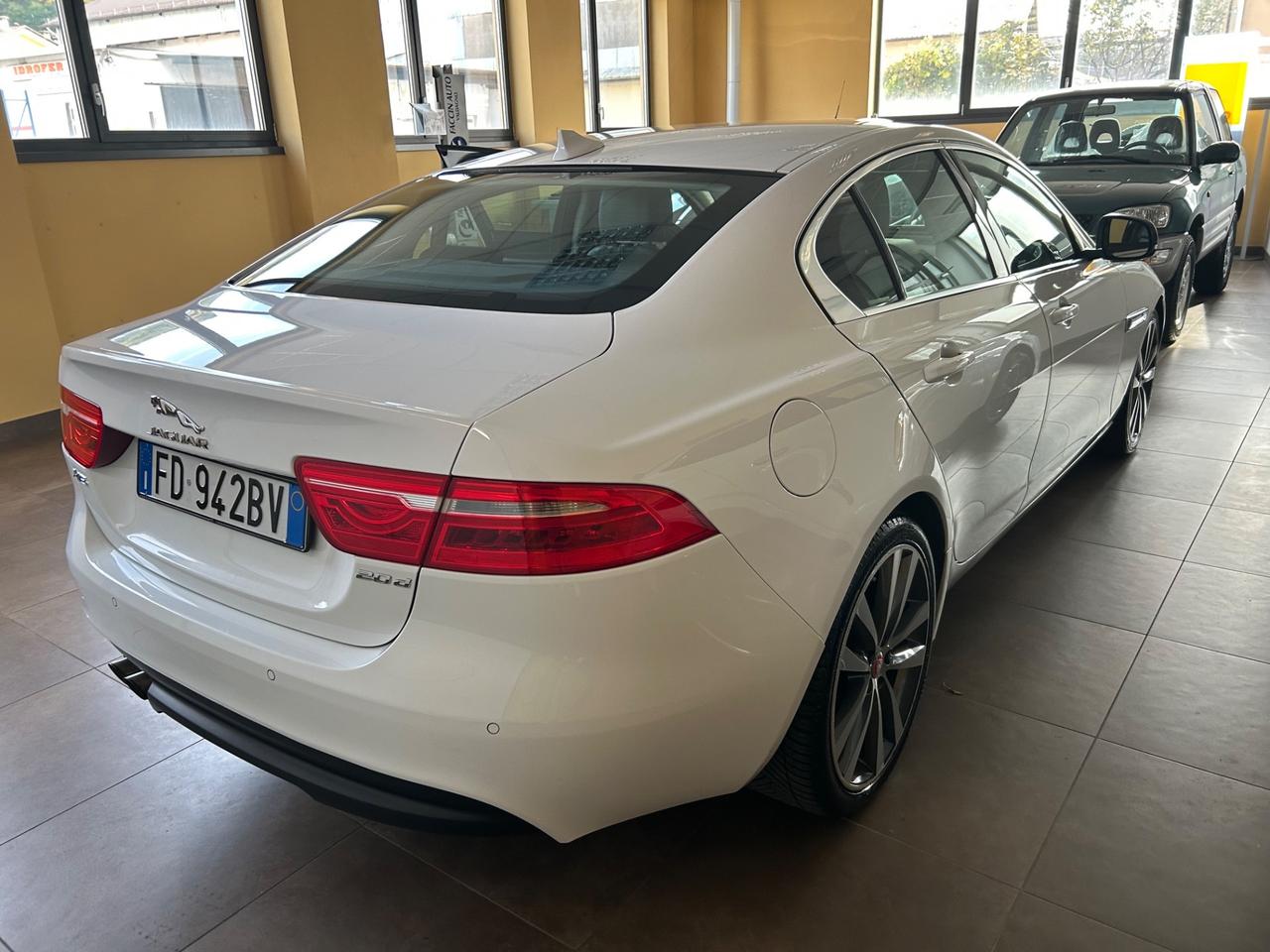 Jaguar XE 2.0 D Turbo aut. Portfolio