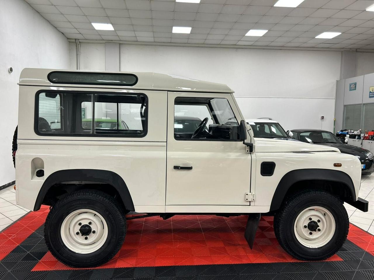 Land Rover Defender 90 2.5 Td5
