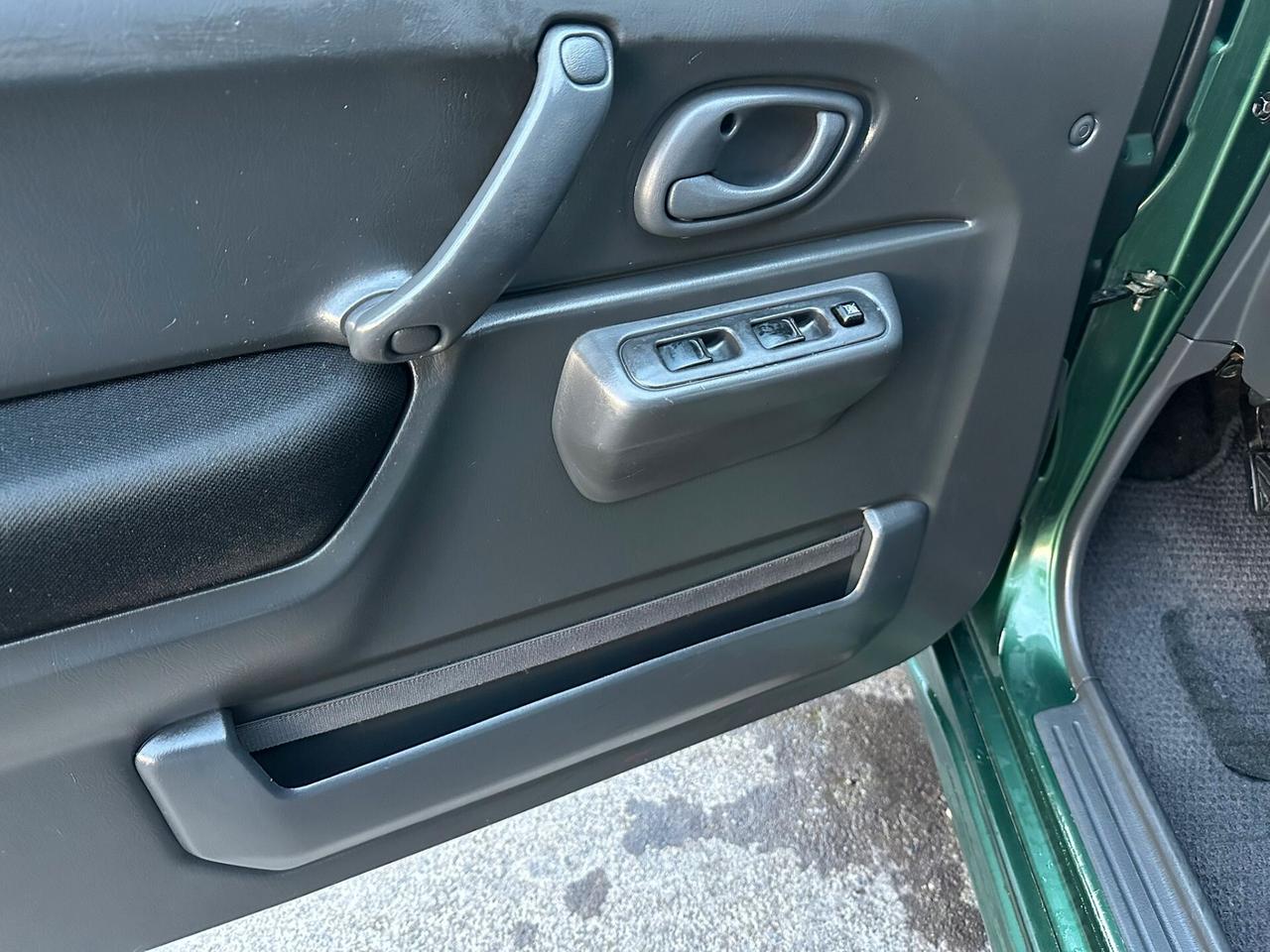 Suzuki Jimny 1.3 4WD EVOLUTION PLUS