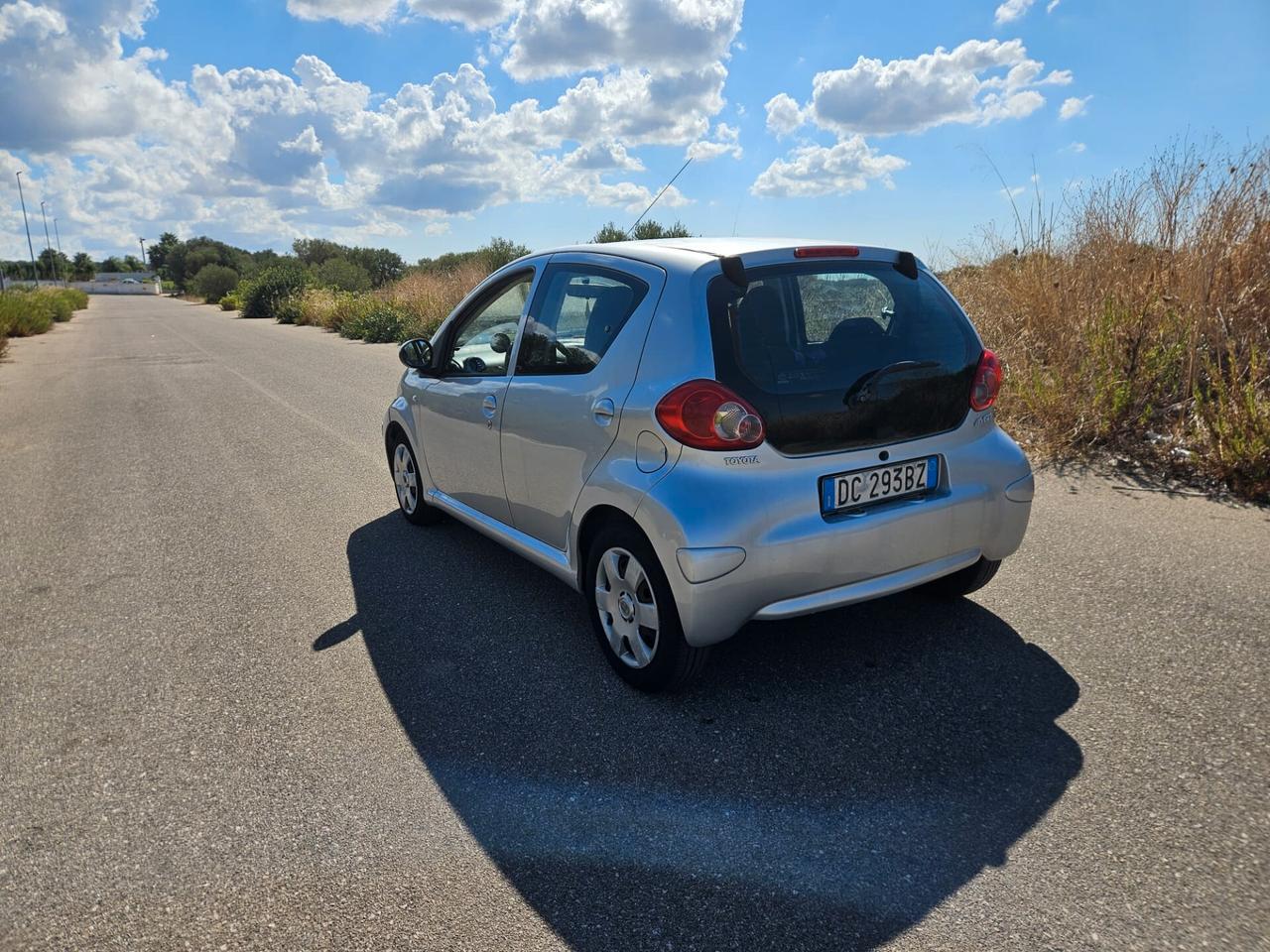 Toyota Aygo 1.0 12V VVT-i 5 porte Sol
