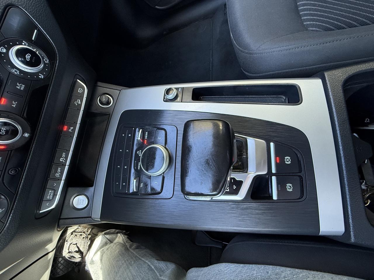 AUDI Q5 2.0 TDI 190 CV QUATTRO S TRONTIC BUSINESS